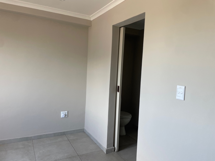 3 Bedroom Property for Sale in Parklands East Western Cape